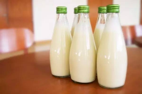 打算戒煙嗎？8大食物助你一臂之力，但請警惕酒精飲料（包括脫醇酒）