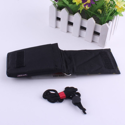 專業(yè)定制，便攜守護(hù)——黑色不規(guī)則圖形相機(jī)保護(hù)套廠家直銷解析